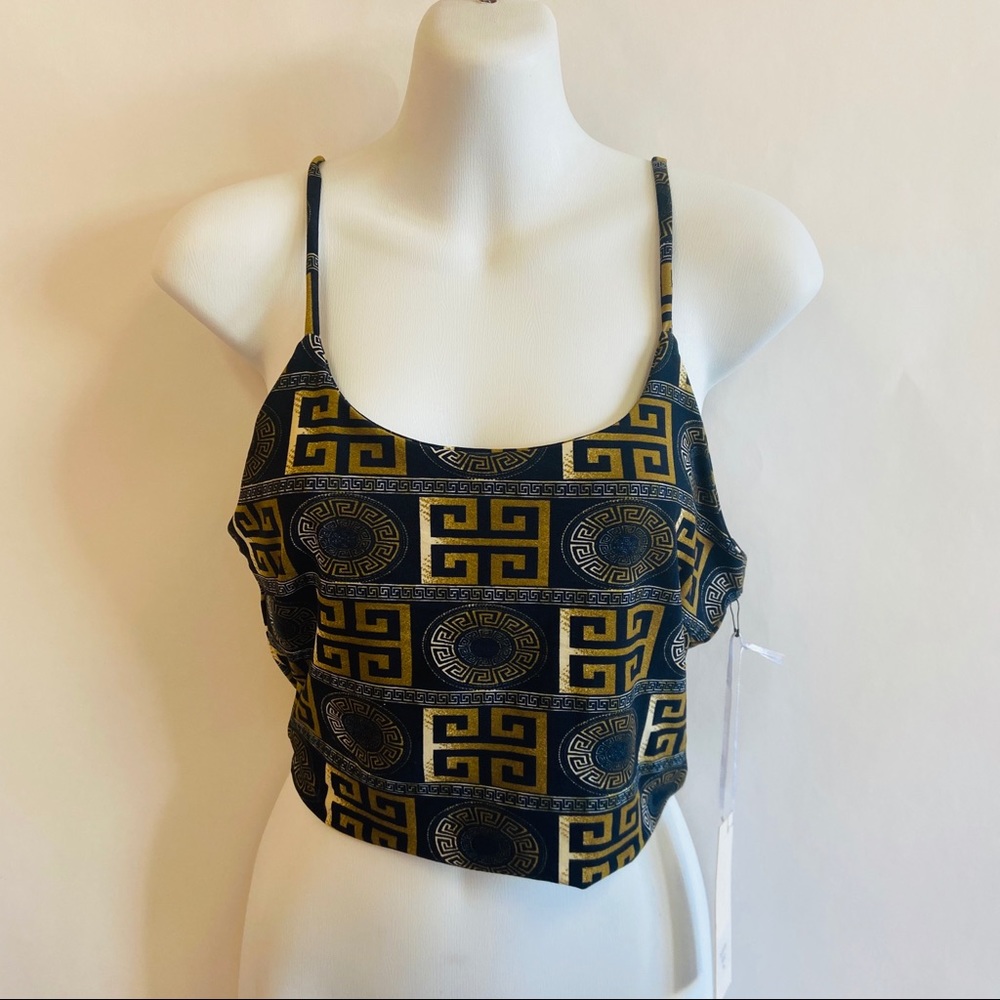 🌺 3/$25 NWT Peachy Girl Cropped Top